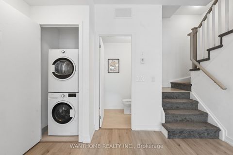 Photo 15 at 15 - 861 Sheppard Avenue W, Clanton Park, Toronto