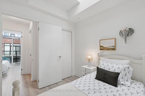 Photo 23 at 15 - 861 Sheppard Avenue W, Clanton Park, Toronto