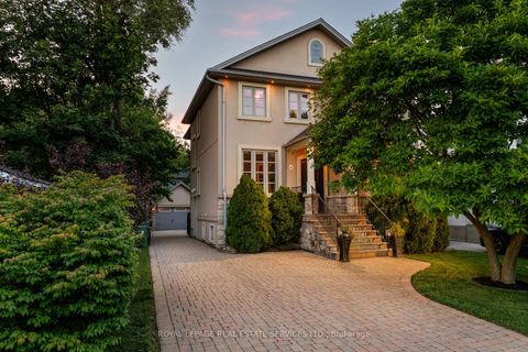 Photo 0 at 4 Springbrook Gardens, Queensway, Toronto