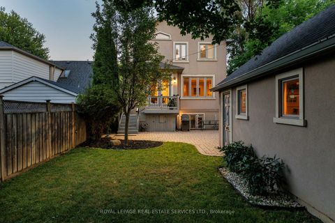Photo 4 at 4 Springbrook Gardens, Queensway, Toronto