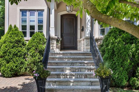 Photo 5 at 4 Springbrook Gardens, Queensway, Toronto