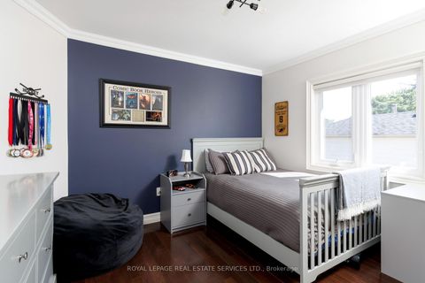 Photo 28 at 4 Springbrook Gardens, Queensway, Toronto
