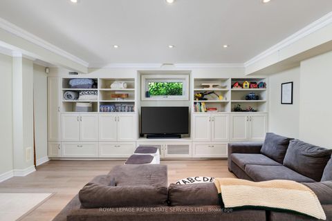 Photo 37 at 4 Springbrook Gardens, Queensway, Toronto