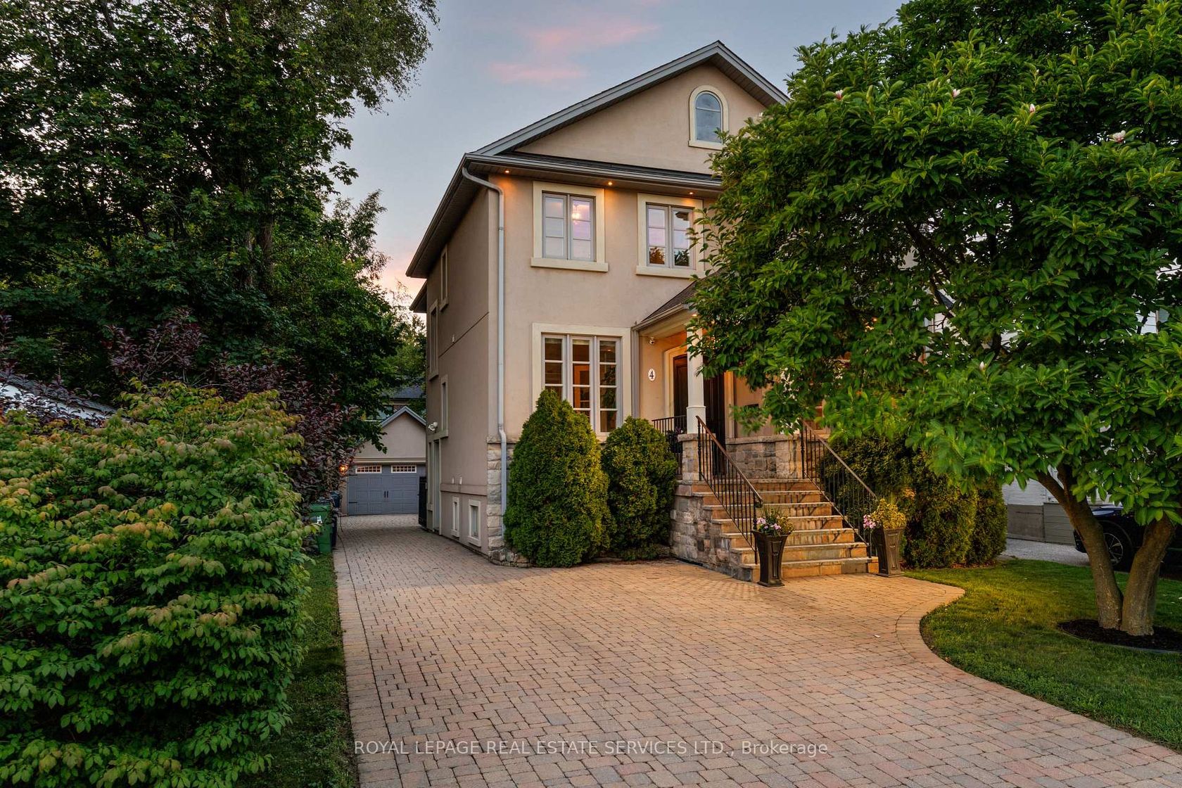 4 Springbrook Gardens, Queensway, Toronto 
