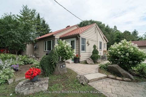 Photo 3 at 19 Lake Drive N, Keswick North, Georgina