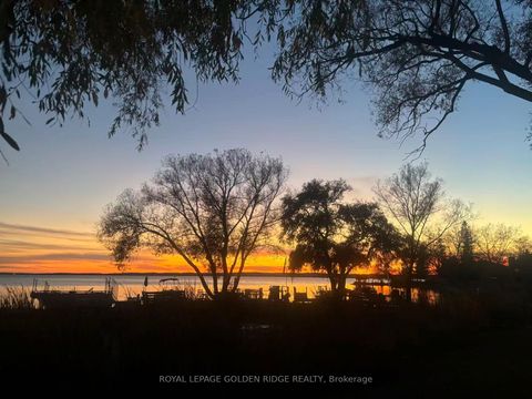 Photo 15 at 19 Lake Drive N, Keswick North, Georgina
