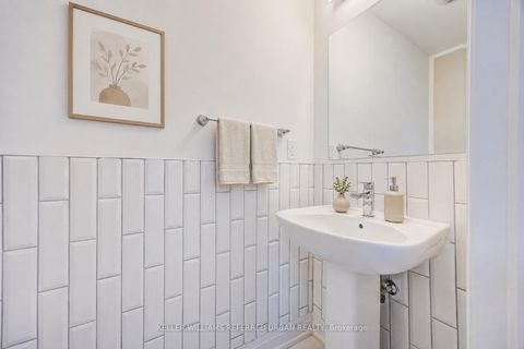 Photo 13 at 52 - 719 Lawrence Avenue W, Glen Park, Toronto