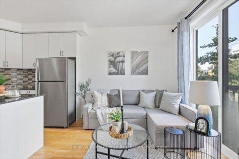 Photo 7 at 65 - 721 Lawrence Avenue W, Glen Park, Toronto