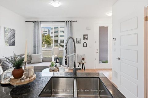 Photo 10 at 65 - 721 Lawrence Avenue W, Glen Park, Toronto
