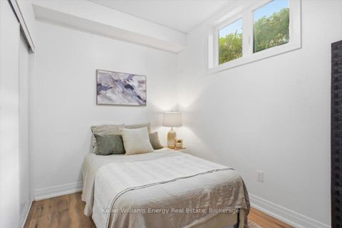 Photo 16 at 65 - 721 Lawrence Avenue W, Glen Park, Toronto