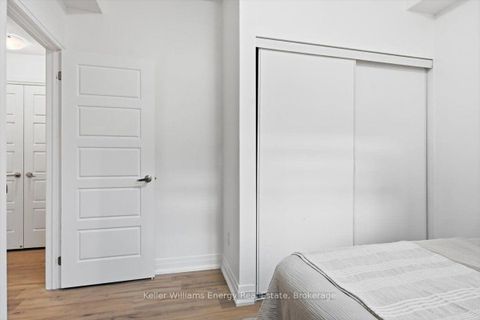 Photo 18 at 65 - 721 Lawrence Avenue W, Glen Park, Toronto