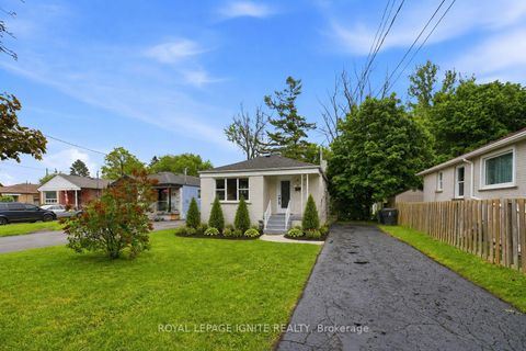 Photo 2 at 89 Darlingside Drive, West Hill, Toronto