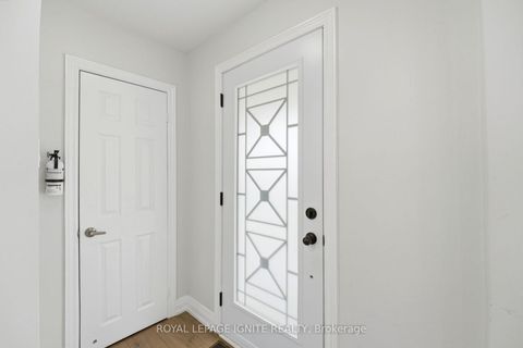 Photo 4 at 89 Darlingside Drive, West Hill, Toronto