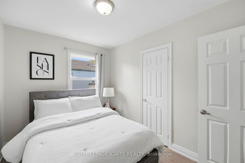 Photo 13 at 89 Darlingside Drive, West Hill, Toronto