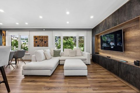 Photo 3 at 21 Toynbee Trail, Guildwood, Toronto