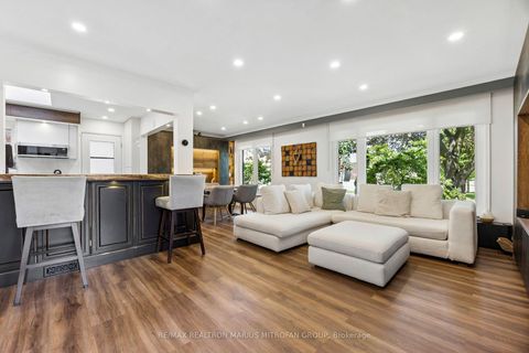 Photo 4 at 21 Toynbee Trail, Guildwood, Toronto