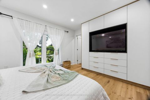 Photo 10 at 21 Toynbee Trail, Guildwood, Toronto
