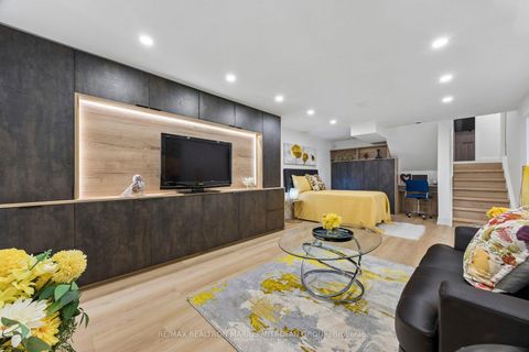 Photo 15 at 21 Toynbee Trail, Guildwood, Toronto