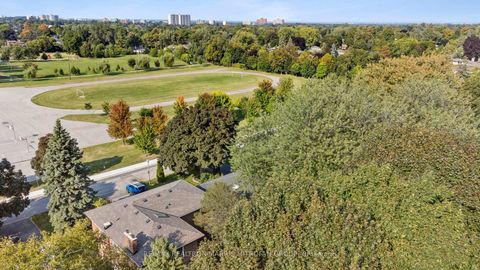 Photo 38 at 21 Toynbee Trail, Guildwood, Toronto