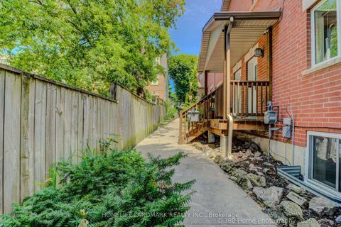 Photo 11 at 3 - 736 Kingston Road, Danforth, Toronto