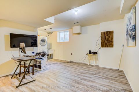 Photo 13 at 3 - 736 Kingston Road, Danforth, Toronto
