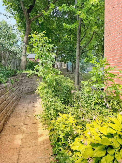 Photo 14 at 3 - 736 Kingston Road, Danforth, Toronto