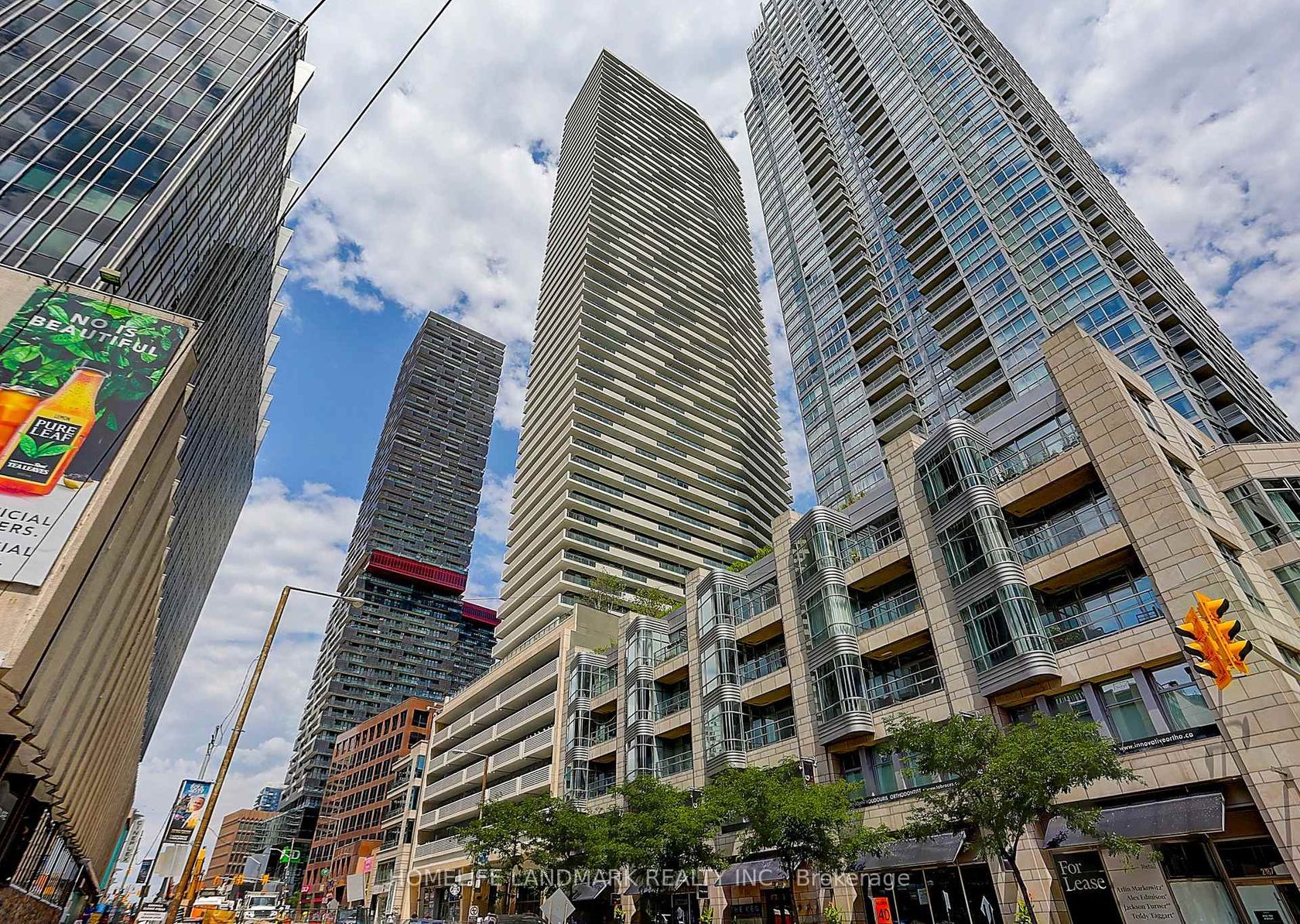 3304 - 2221 Yonge Street, Mount Pleasant West, Toronto 