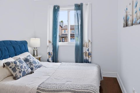 Photo 12 at 58 Tambrook Drive, L'Amoreaux, Toronto