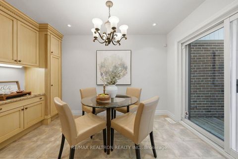 Photo 17 at 77 Mossgrove Trail, Windfields, Toronto