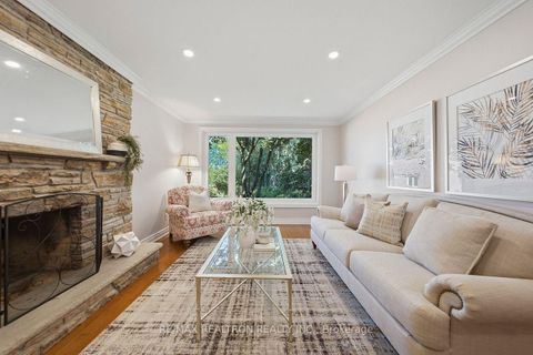 Photo 21 at 77 Mossgrove Trail, Windfields, Toronto