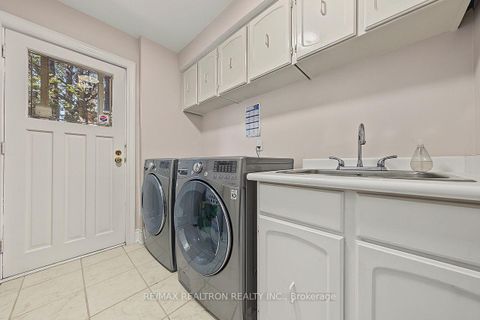 Photo 25 at 77 Mossgrove Trail, Windfields, Toronto