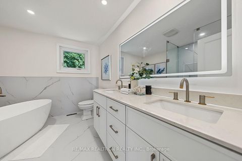 Photo 30 at 77 Mossgrove Trail, Windfields, Toronto