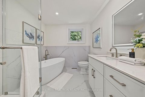 Photo 31 at 77 Mossgrove Trail, Windfields, Toronto