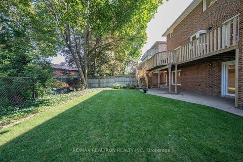 Photo 44 at 77 Mossgrove Trail, Windfields, Toronto