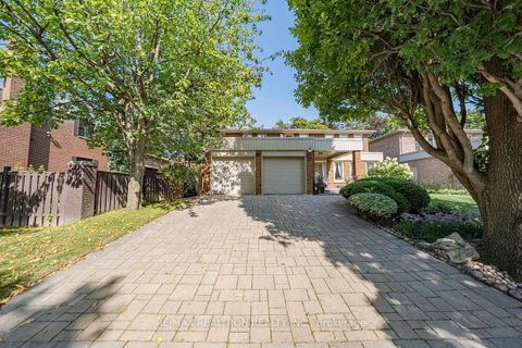Photo 47 at 77 Mossgrove Trail, Windfields, Toronto