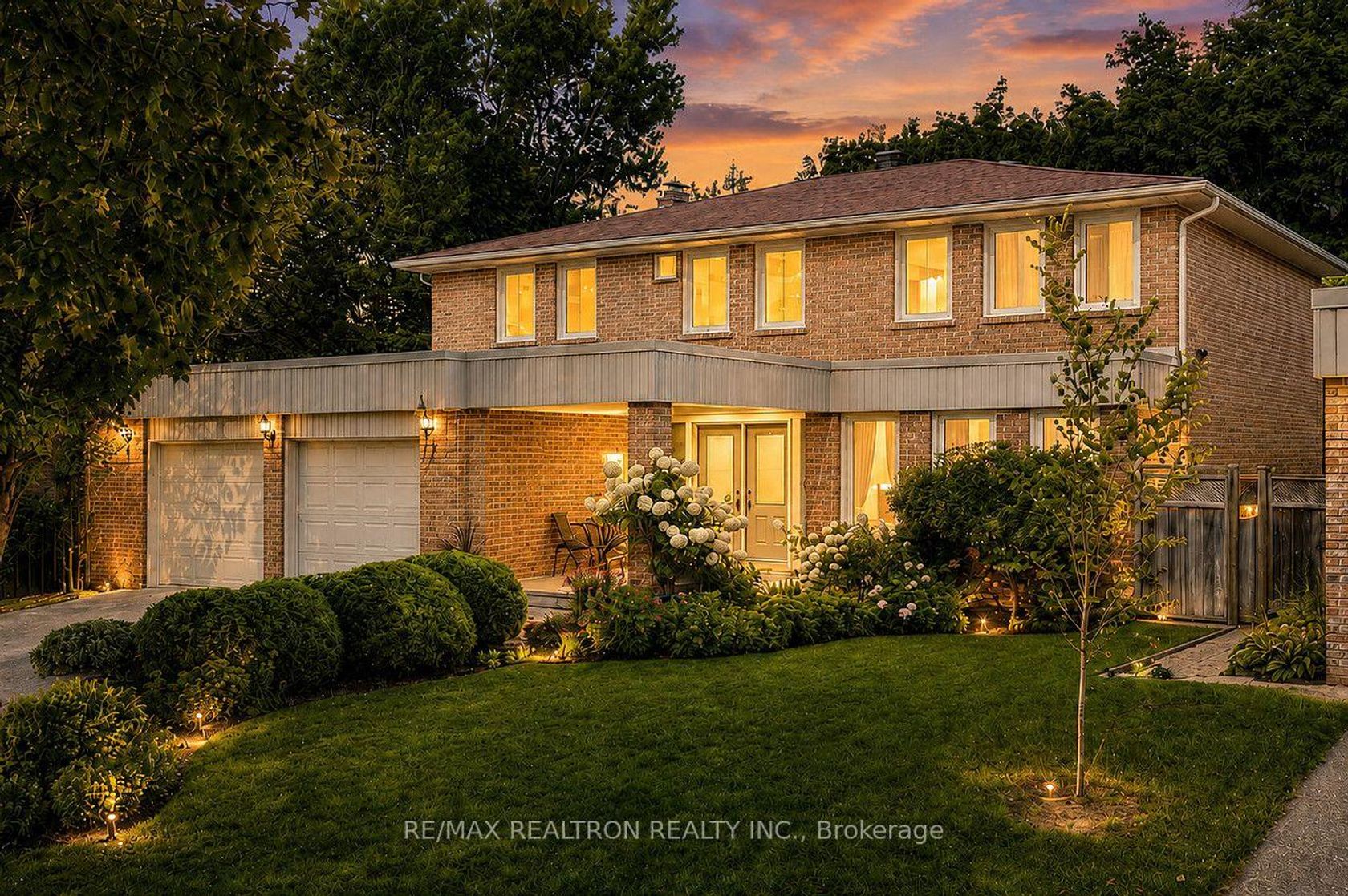 77 Mossgrove Trail, Windfields, Toronto 