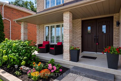 Photo 2 at 47 Northview Crescent, Northwest, Barrie