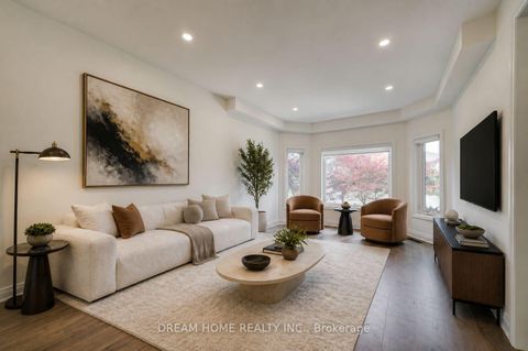 Photo 7 at 5 Silk Court, Langstaff, Richmond Hill