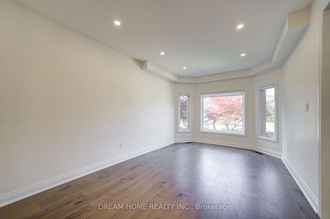 Photo 8 at 5 Silk Court, Langstaff, Richmond Hill