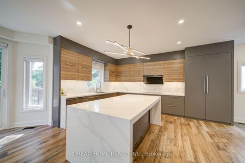 Photo 16 at 5 Silk Court, Langstaff, Richmond Hill