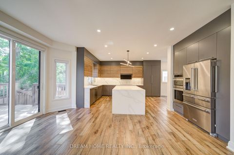 Photo 18 at 5 Silk Court, Langstaff, Richmond Hill