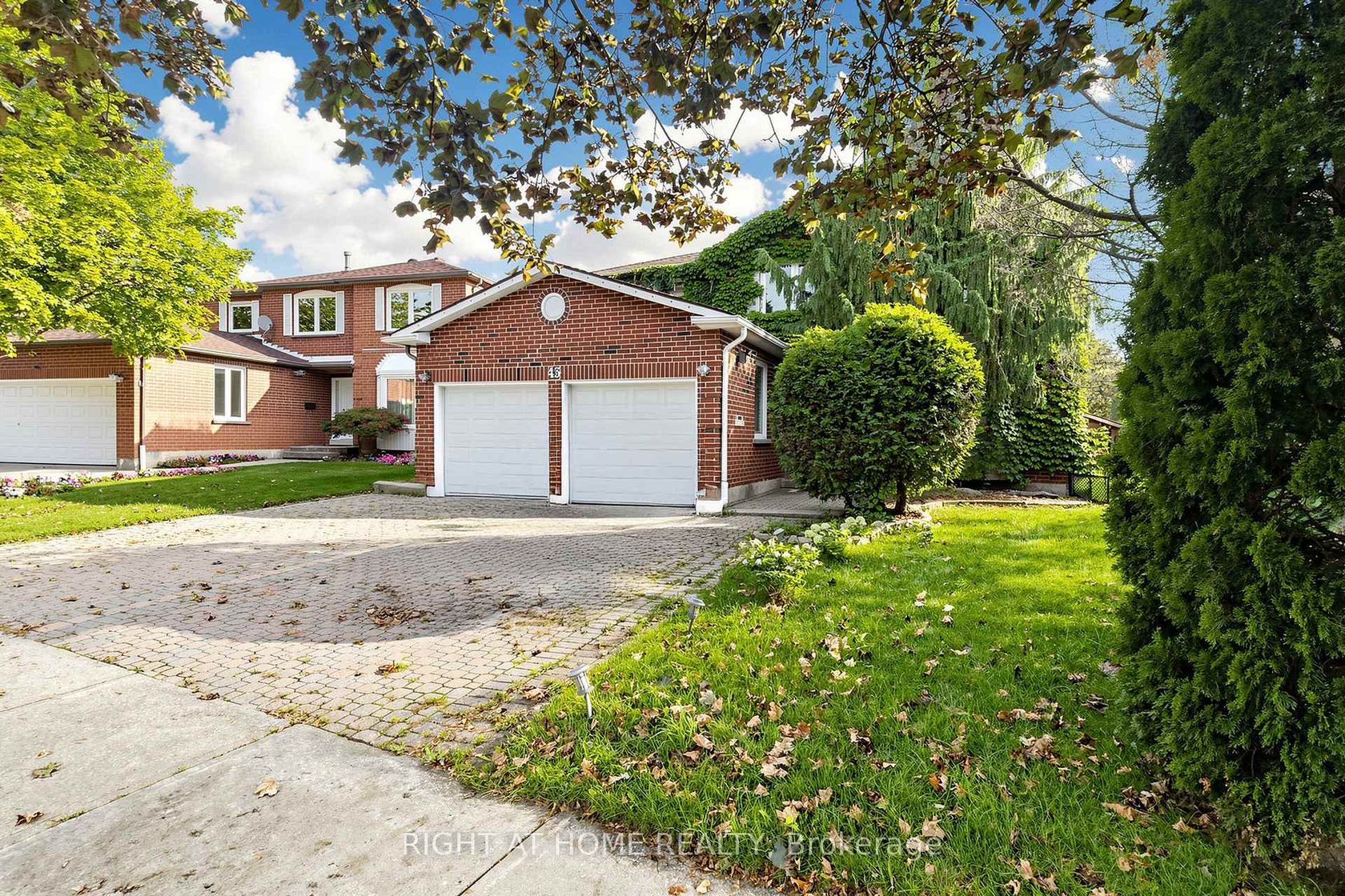 43 Topham Crescent, Westbrook, Richmond Hill photo number 2