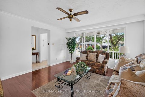 Photo 6 at 31 CORINTHIAN Boulevard, L'Amoreaux, Toronto