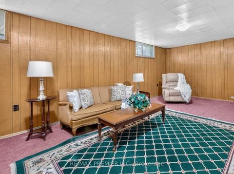 Photo 22 at 31 CORINTHIAN Boulevard, L'Amoreaux, Toronto