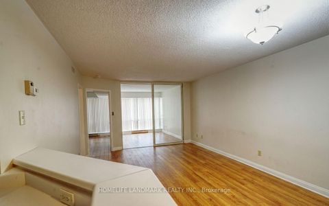 Photo 2 at 511 - 1001 Bay Street, Bay Street Corridor, Toronto