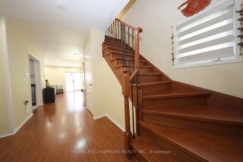 Photo 2 at 16 Echo Glen Road, Morningside, Toronto