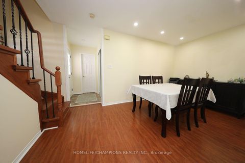 Photo 3 at 16 Echo Glen Road, Morningside, Toronto