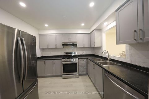 Photo 6 at 16 Echo Glen Road, Morningside, Toronto