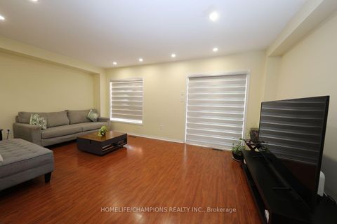 Photo 8 at 16 Echo Glen Road, Morningside, Toronto