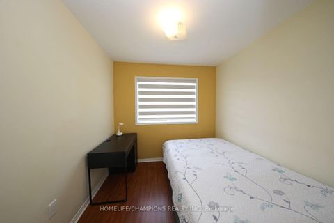 Photo 21 at 16 Echo Glen Road, Morningside, Toronto